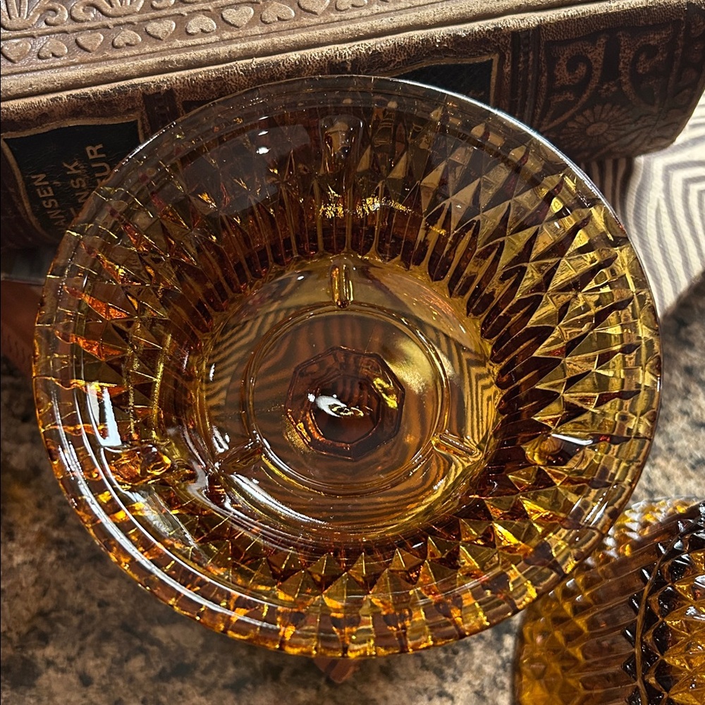 Vintage Indiana Glass Amber Fairy Lamp Tea Light Holder in Diamond Point - Picture 2 of 5